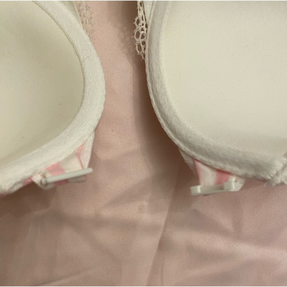 Gently Used Size 34D Victoria’s Secret Body by Victoria Bra - Picture 8 of 11